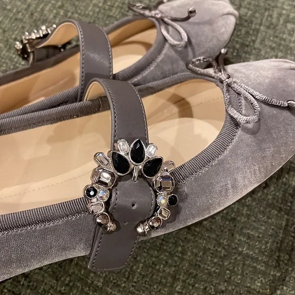 Nine West gray velvet Mary Janes (sz 7 1/2) - Picture 5 of 11